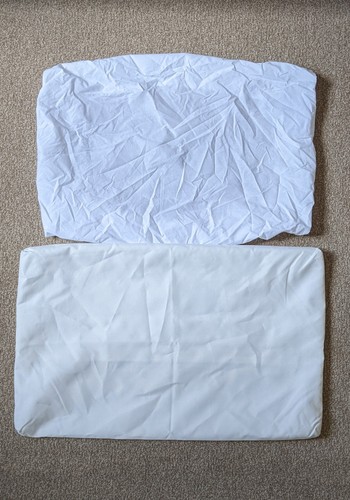 Crib fitted sheet and mattress